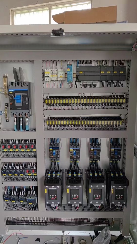 电力调解器在高海拔地区使用时，，，，，，需要思量哪些特殊因素？？