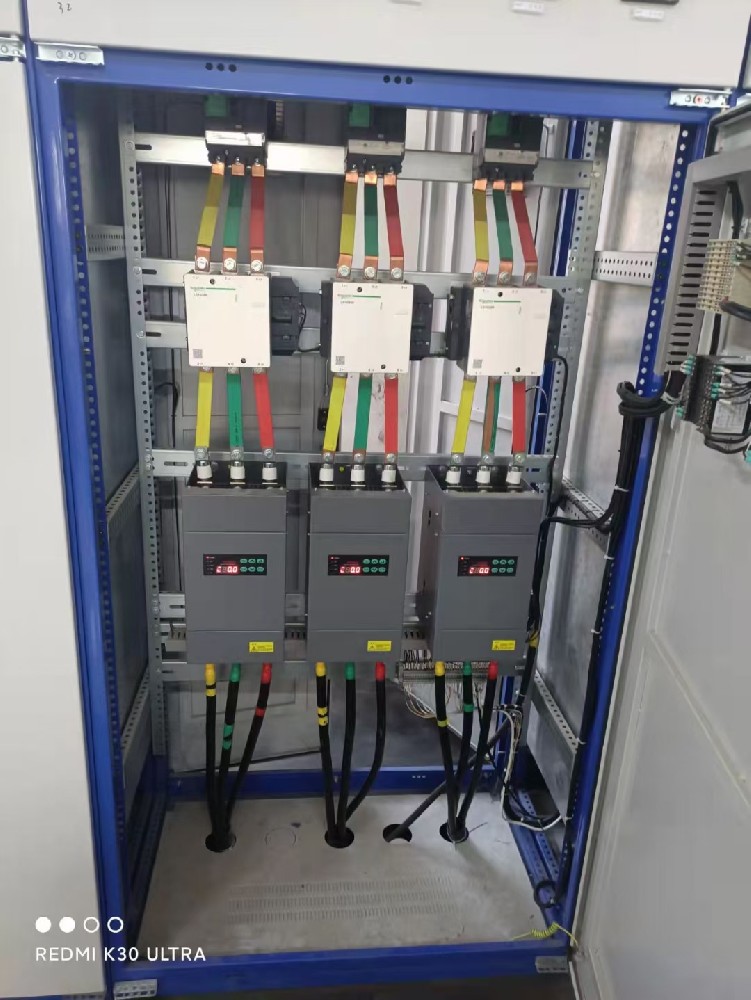 从投资回报率的角度看，，，，，使用电力调解器能为工厂带来哪些经济效益（如节能、提高产品质量等）？？？？？