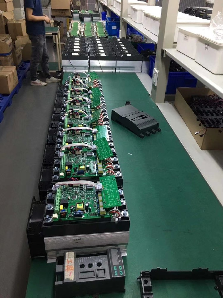 当电力调解器接入的电网保存三相不平衡时，，，，，会爆发什么效果及怎样解决？？？？？