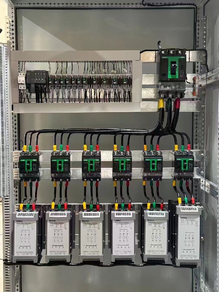 生物能源发电项目中，，，，，，电力调解器怎样顺应其不稳固的电力输出特征？？？