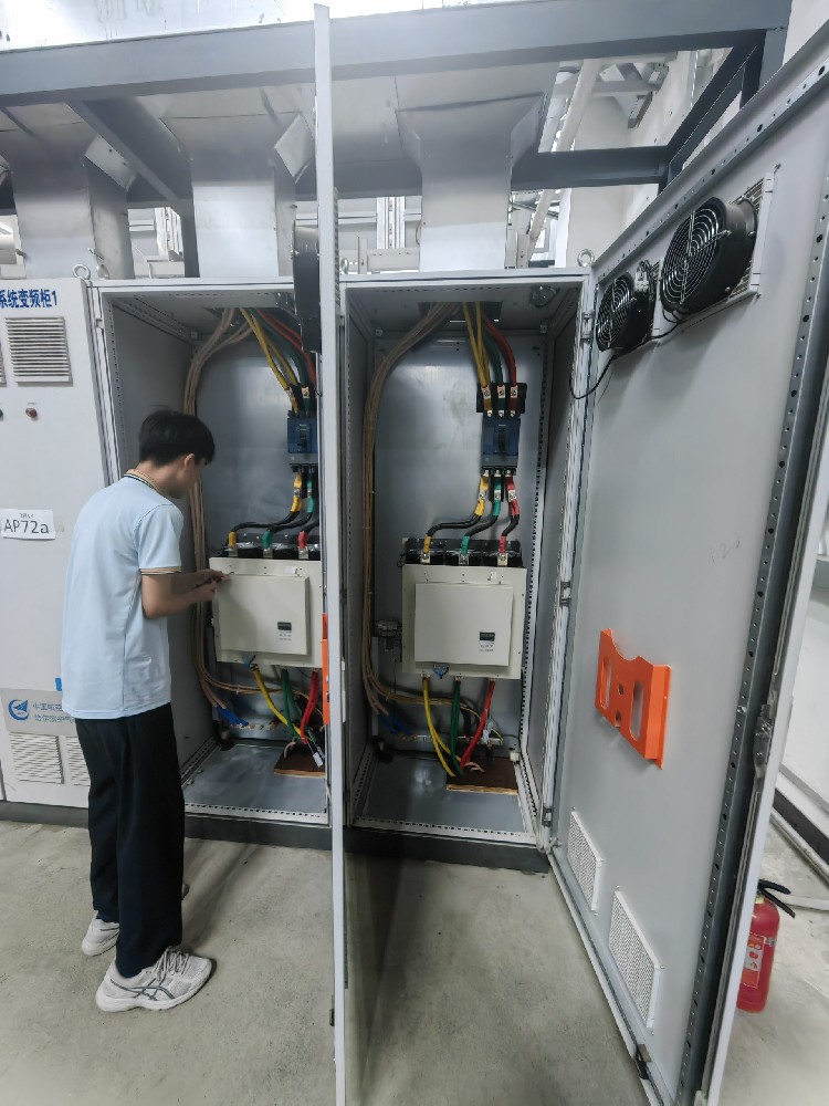 电力调解器在极端天气条件下（如高温、强风、暴雨等）的可靠性包管步伐有哪些？？？