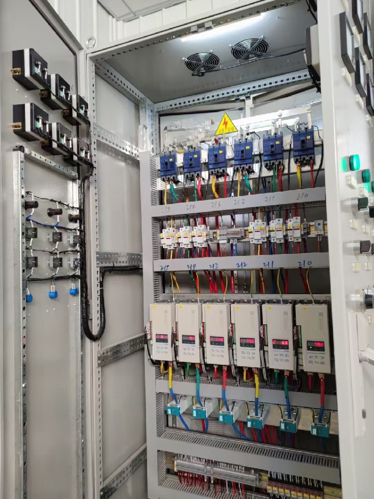 揭秘工业温控黑科技：怎样实现装备 0 误差精准运行？？